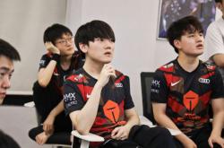 开云体育-JackeyLove在日本队比赛中逆转，问鼎冠军引发热议！的简单介绍